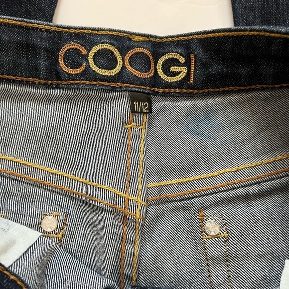 Coogi Dark Wash Embroidered Jeans Size 11/12 - Picture 3 of 12